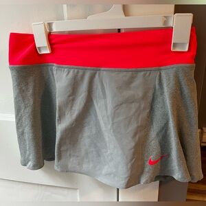 Nike Pickleball/Tennis Skirt size Medium NWOT
